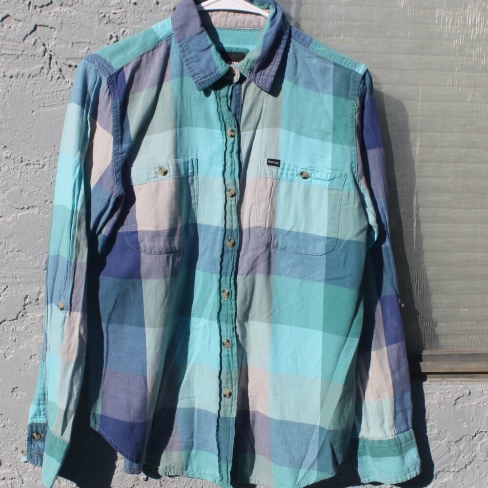 Hurley Blue Plaid Flannel Shirt Men Size Small Long Sleeve Collared Pockets